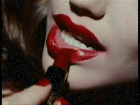 Rode lippenstift alleen voor prostitués?