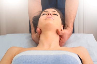 Afbeeldingsresultaat voor massage keel