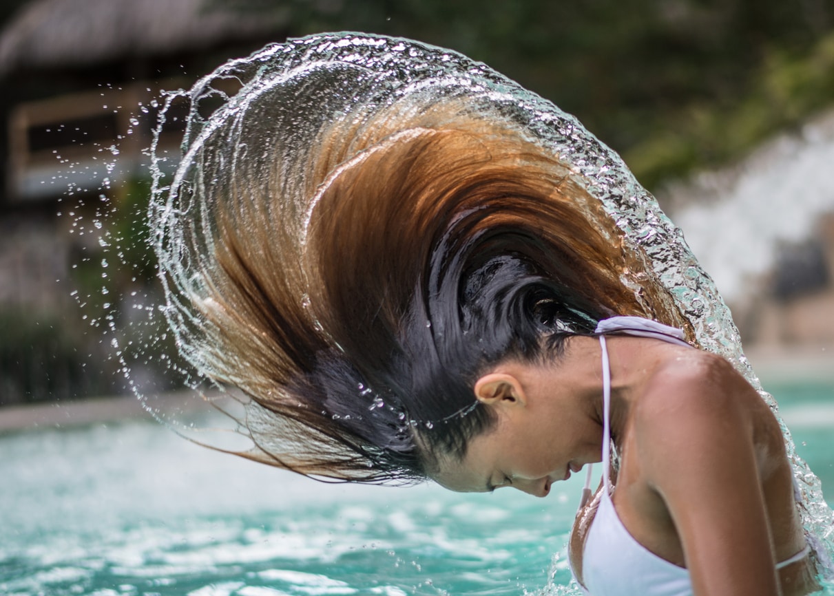 Haarverzorgingstips voor in het zwembad