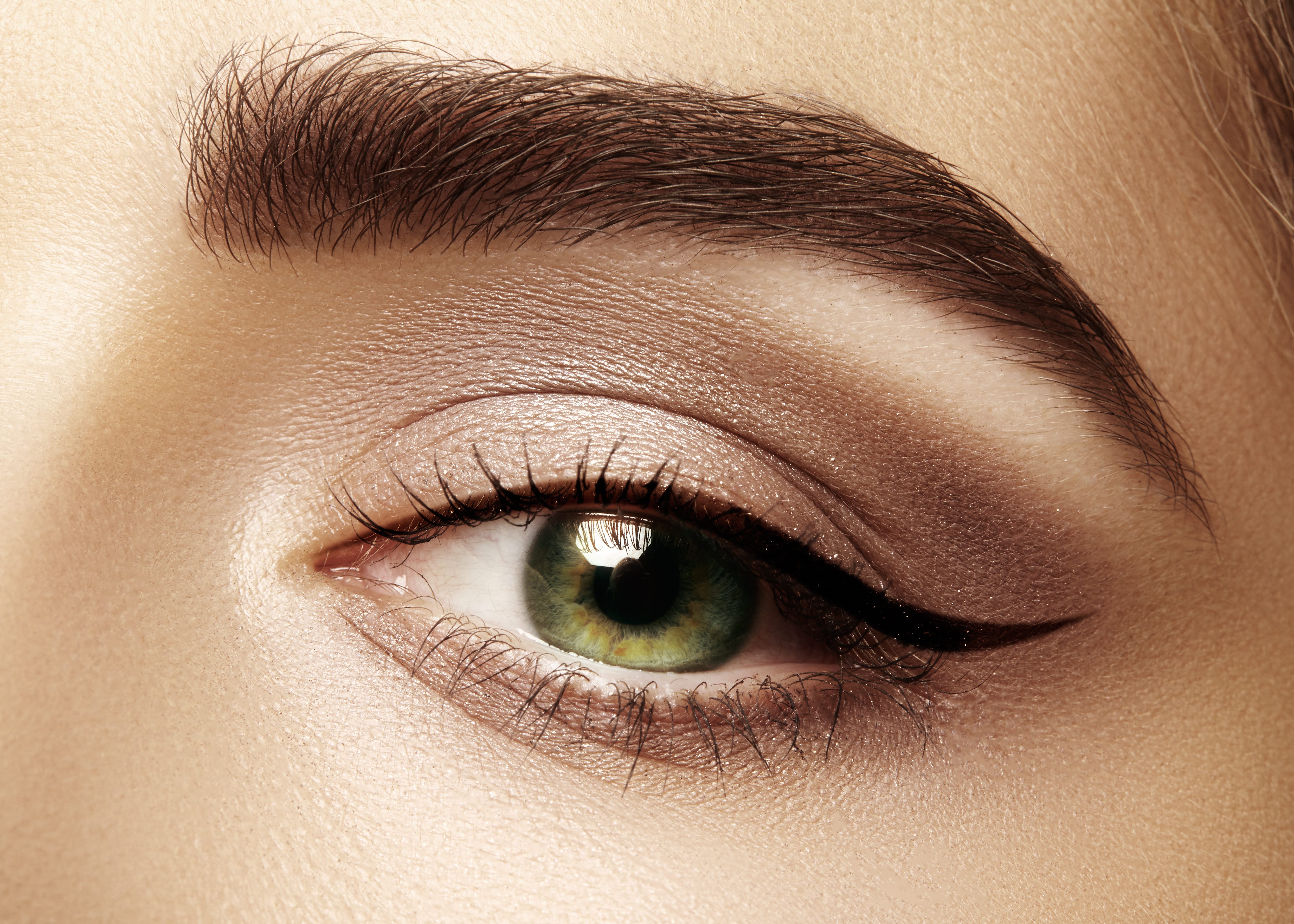 Hedendaags Tips voor eyeliner bij elke oogvorm - Wellness Academie RC-96