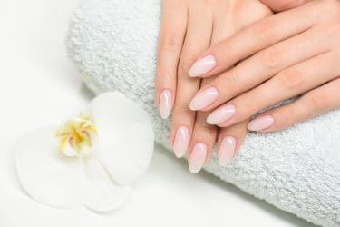 Prachtig verzorgde nagels na een cursus polygel