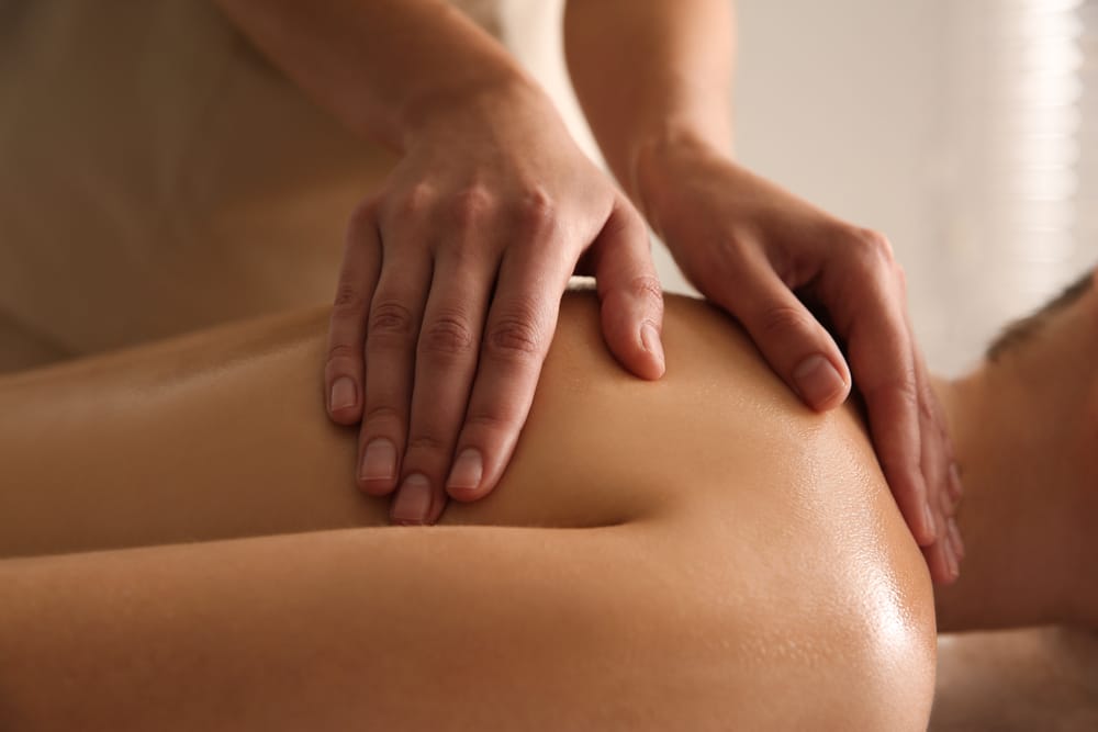 Wanneer masseren met of zonder massageolie?