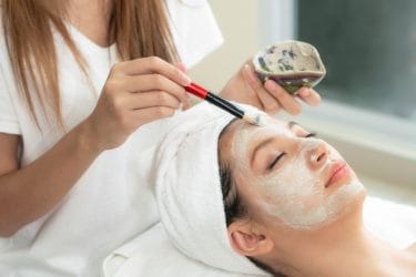 waar kun je een kruidenpeeling voor gebruiken in je schoonheidssalon