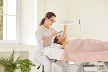 Voor wie is de opleiding Skin Expert van Wellness Academie bedoeld?