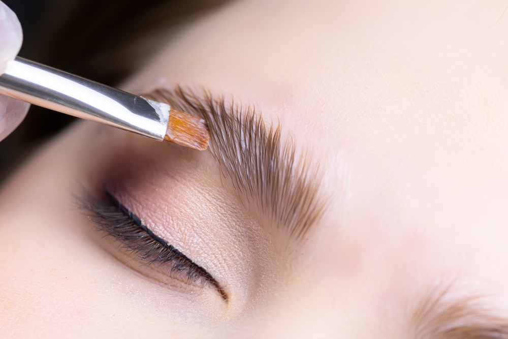 Hoe krijg je fluffy brows Lees onze brow expert tips Wellness