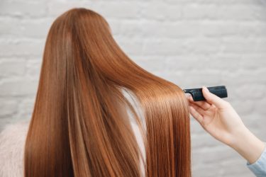 Ontdek hoe een keratine behandeling verloopt.