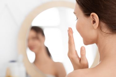 Wellness Academie doet de oorzaken voor een gevoelige huid uit de doeken.