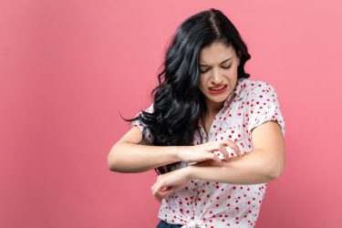 Wat is eczeem? Wellness Academie geeft antwoord op deze vraag en wat je ertegen kunt doen.