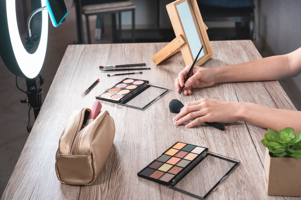 Visagist worden: trends in de make-up industrie
